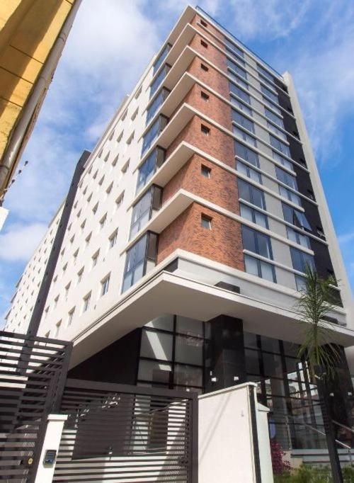 609-Apartamento Encantador, Com 1 Vaga De Garagem, Todo Mobiliado E Decorado, Edificio Com Academia, Lavanderia, Excelente Localizacao No Reboucas, Proximo Ao Batel E Centro Куритиба Екстериор снимка